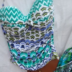 La Blanca Tummy Control Tankini Top Size 8